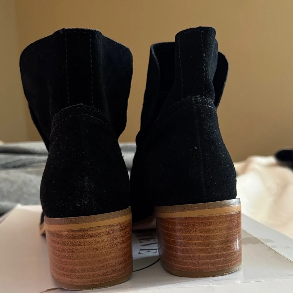 Steve Madden Black Suede Ankle Booties Sz 10 - Picture 3 of 5